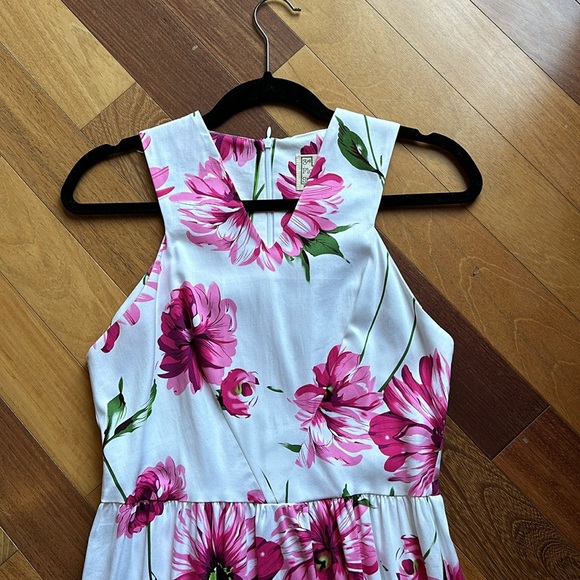 3rd Floor Studio Canadian Designer Dress, Pink Daisy Floral Print Midi Dress - Picture 3 of 17